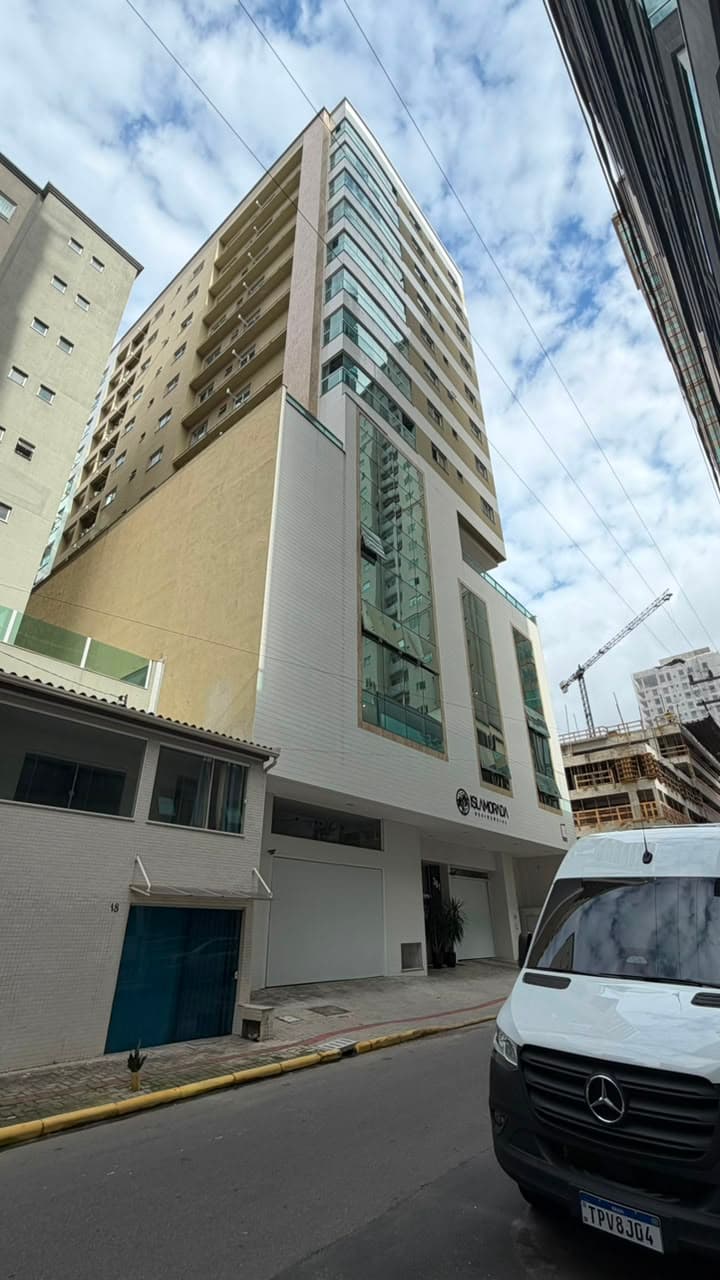 Apartamento Isla Morada Meia Praia | 3 Suítes Perto da Avenida
